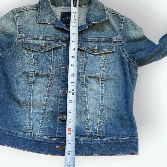 Women’s Jean/Denim jacket. Size small. Jessica Simpson. Stretchy. - Picture 4 of 7